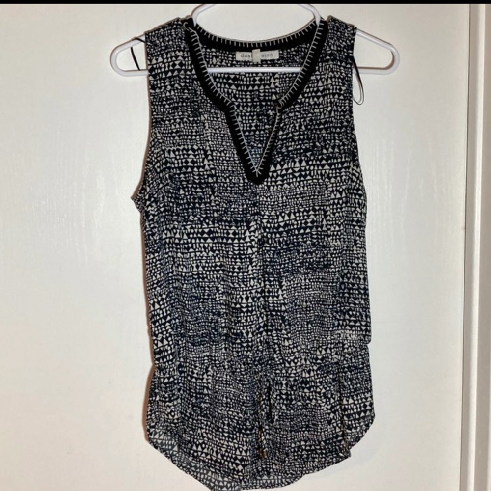 Daniel Rainn Tank Top Embrodiered Small